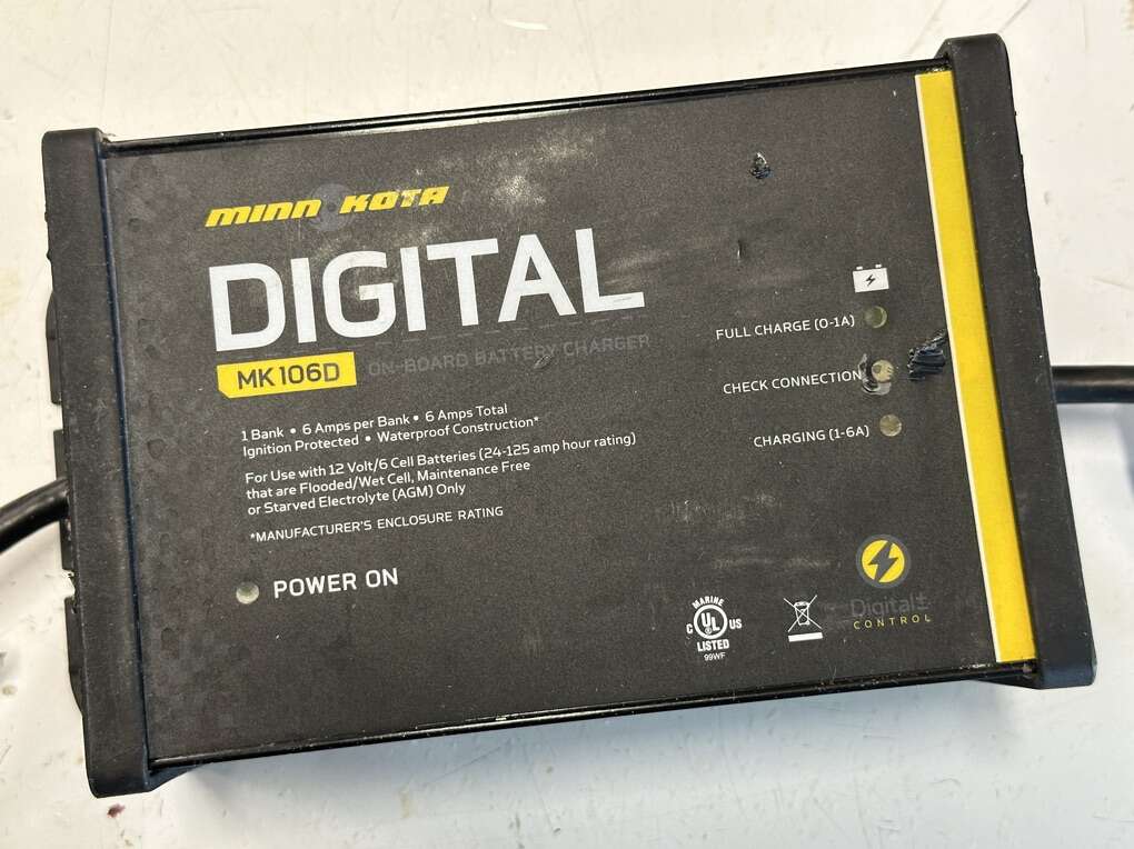 Minn Kota MK 106D Battery Charger 1 x 6