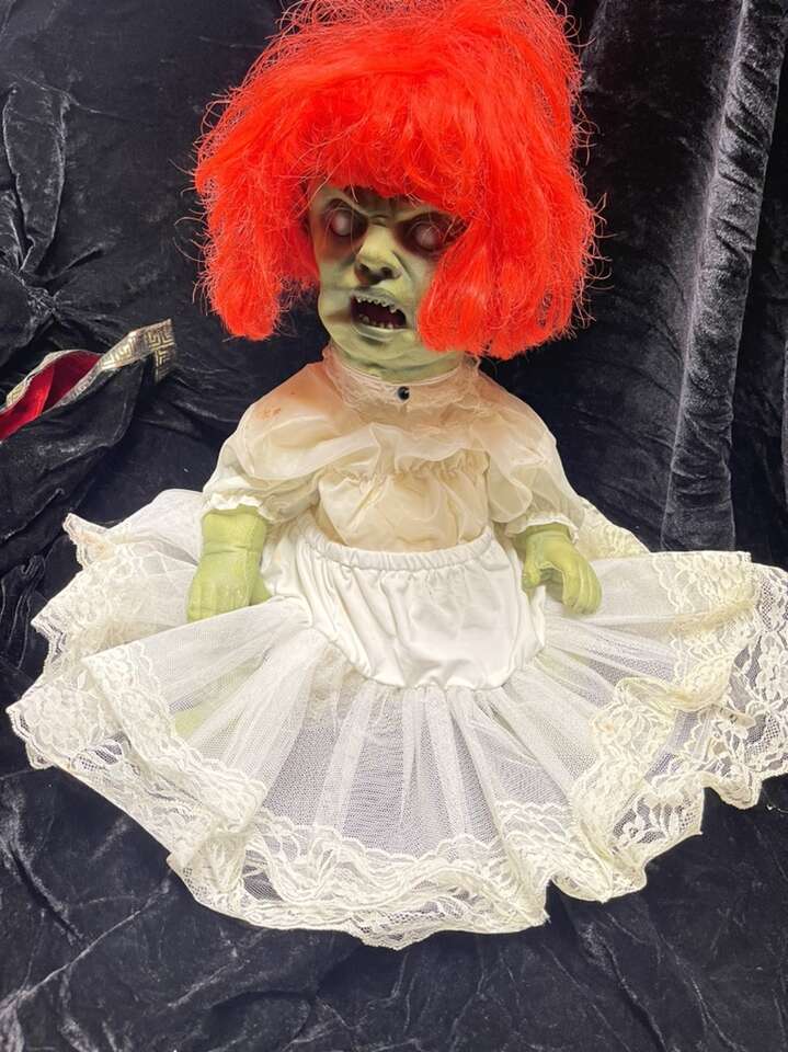 Anamtronic Zombie Halloween Baby