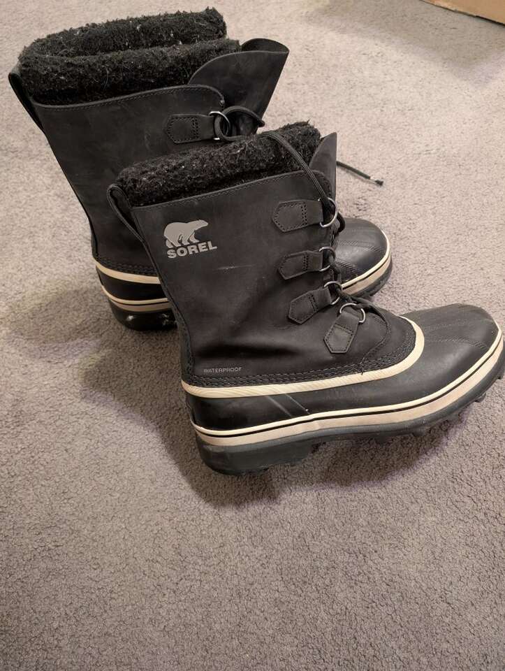 Sorel 10.5 winter boots perfect condition