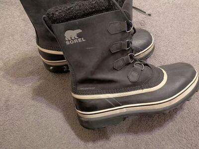 Sorel 10.5 winter boots perfect condition