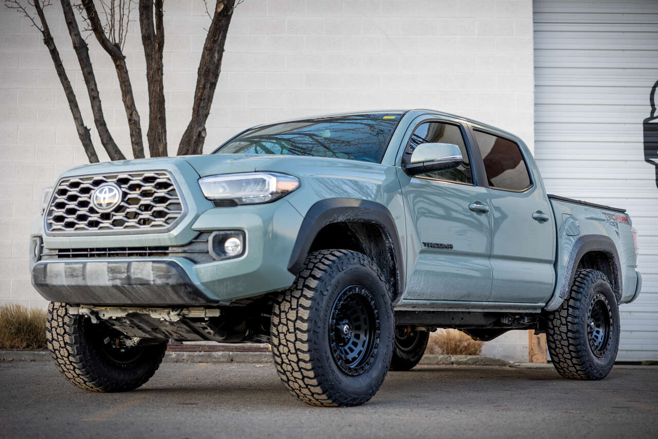 Toyota | Tacoma • 4Runner | Leveling Lift Kit - Full Package