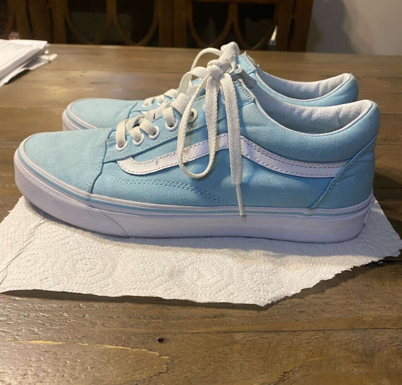 Old Skool Vans light blue M 7.5/ W 9