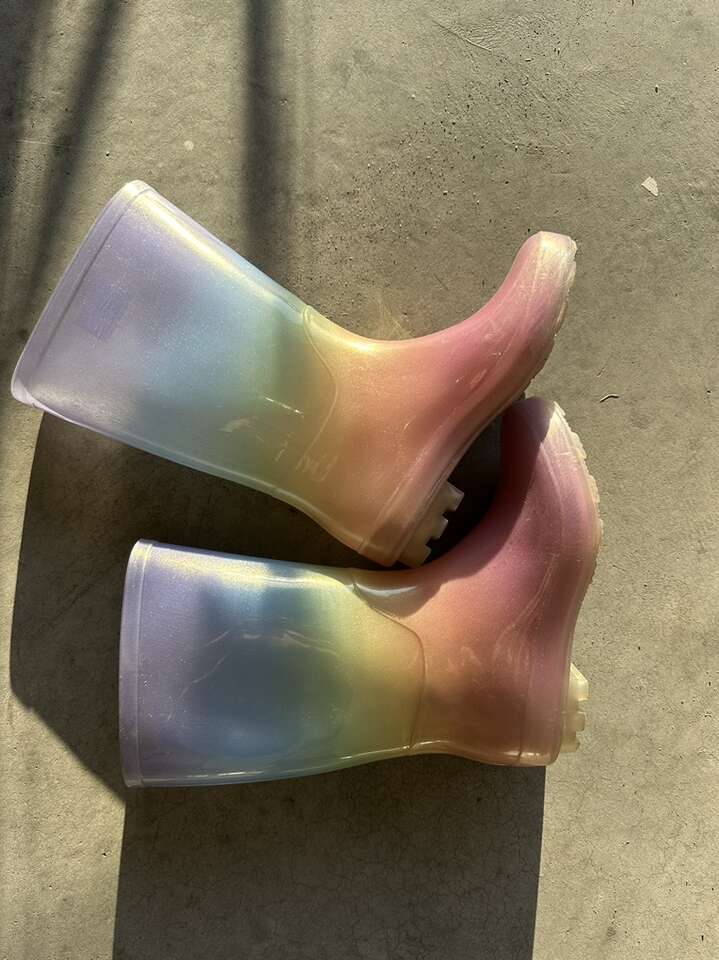 Size 3 Pretty Rain Boots