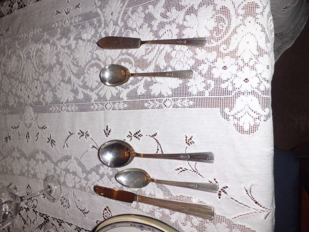 Wm Roger's "Revelation" Silverware -50 Piece silverplate