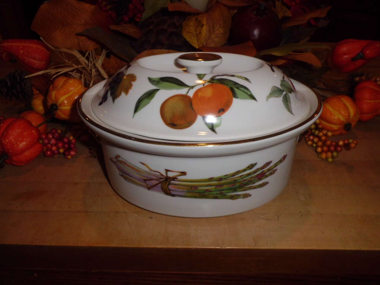Evansham Gold by Worcester Oval Casserole w/Lid
