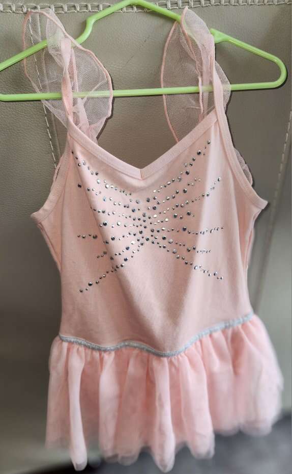 Girls 7/8 leotard pink w sparkles w ballet shoes