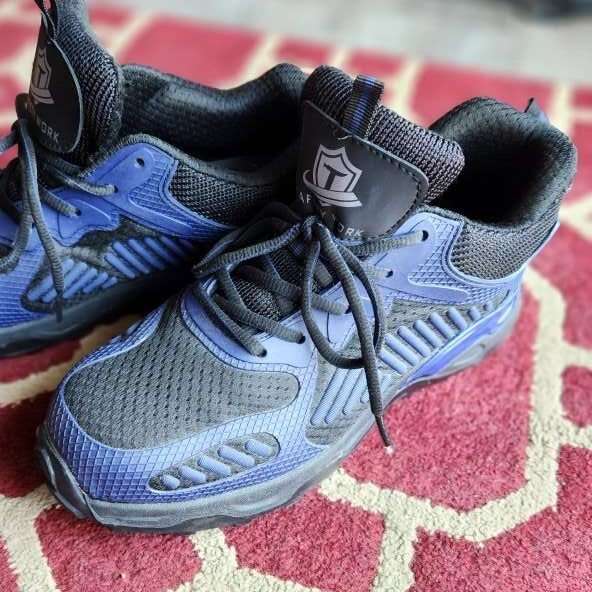 New Steel toed work boots 8.5 men's