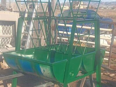 new horse/cattle feeder FREE DELIVERY IN THE STATE