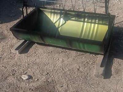 New all steel goat/lamb feeder