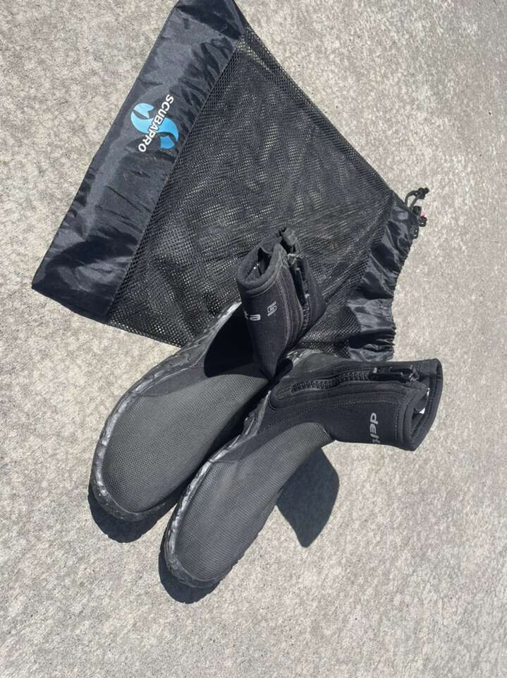 Scuba Shoes Small
