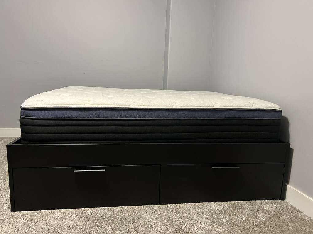 Full Bed Mattress with Free Bed, Table And Lamp