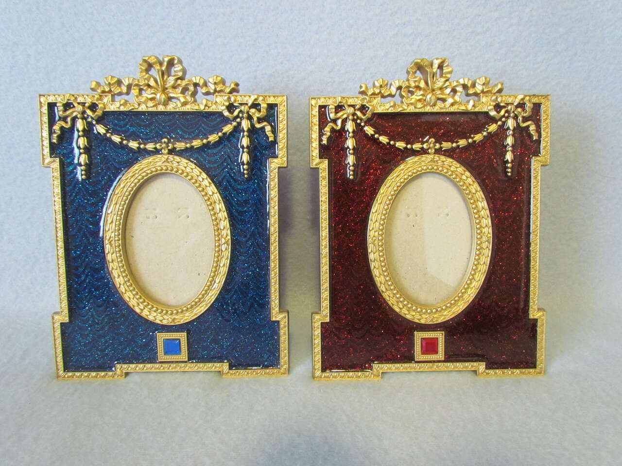 2 Christmas Picture Frames Glitter/Sparkle Holiday 2x3 Photo Frames Red/Blue - GUC
