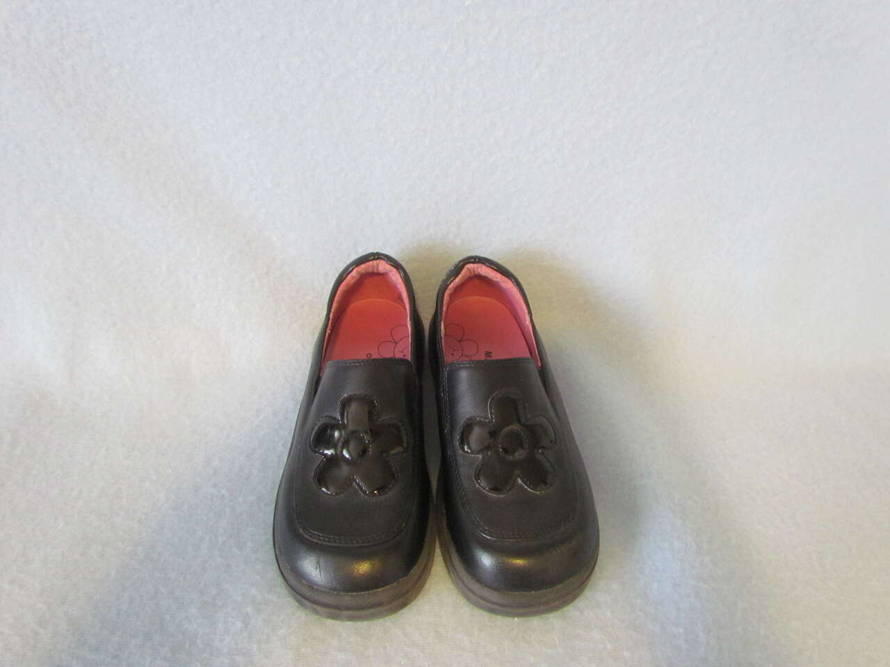 Munchkin Black Dress Shoes Girl's Size 10 Flower Slip-ons Leather Upper - GUC