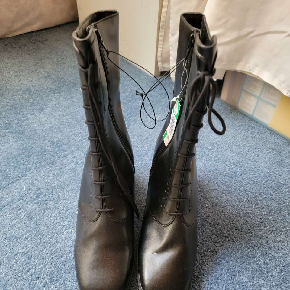 Woman's Black Dress Boots.