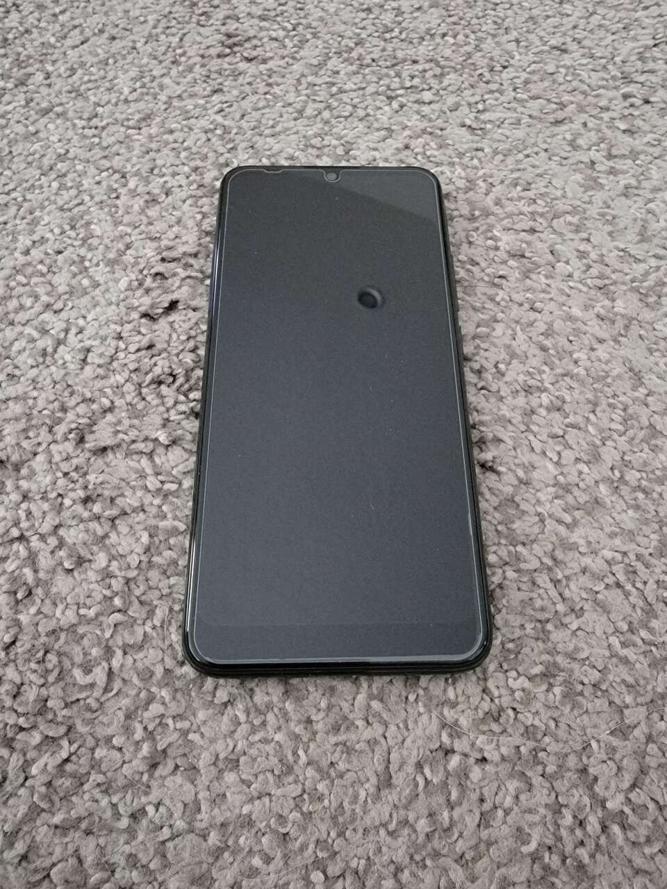 Nuu X6 Plus CellPhone.