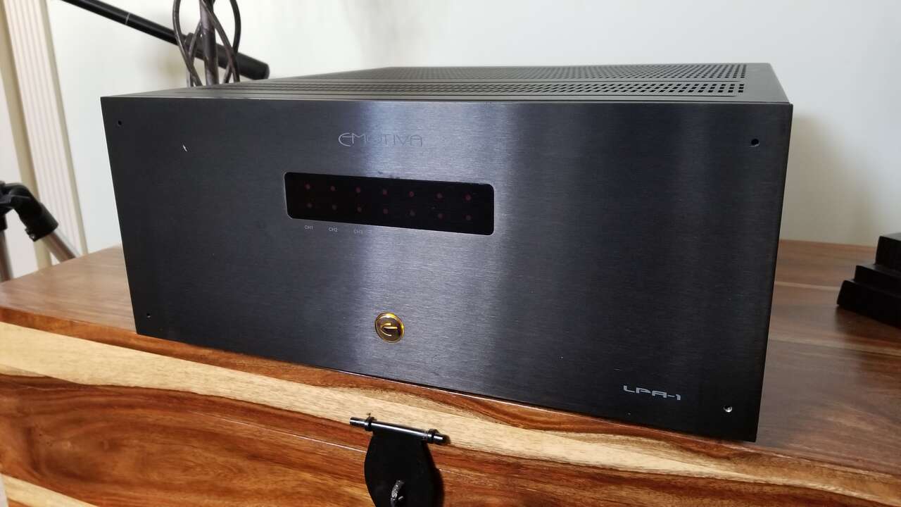 Emotiva LPA-1 Seven Chanel Power Amplifier