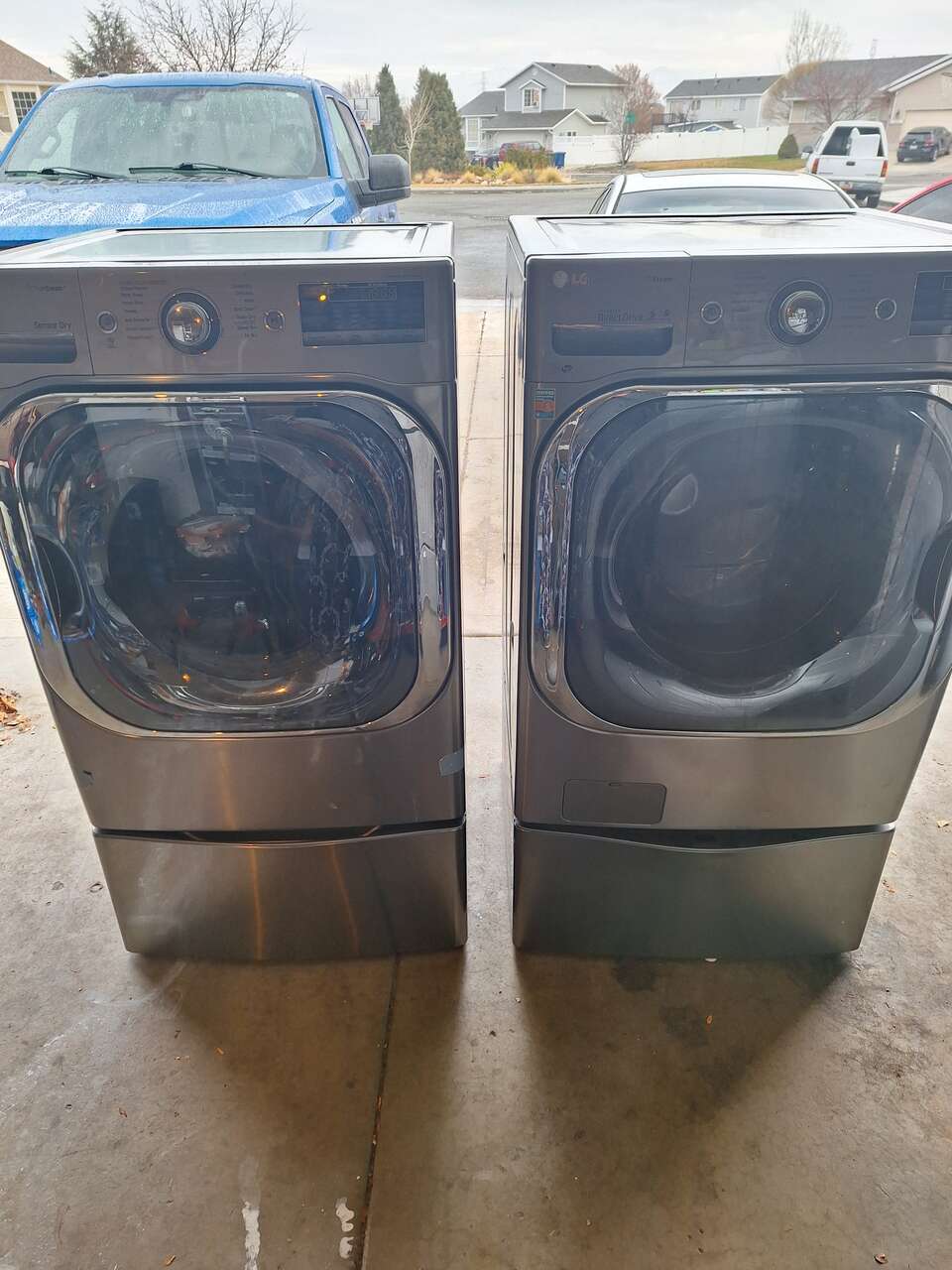 LG Mega Washer and Dryer set Appliances