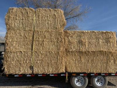 900 Lb Straw Bales
