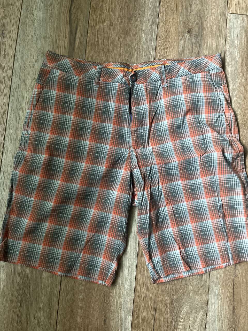 Tommy Bahama shorts size 35