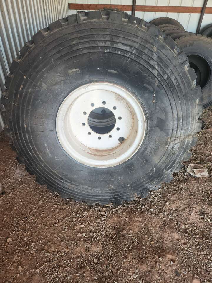 Michelin XZL Tires 24R21 (605/70R21)