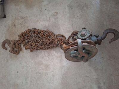 Yale. Chain Hoist
