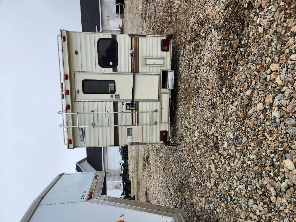 1990 northland truck camp… Recreational Vehicles