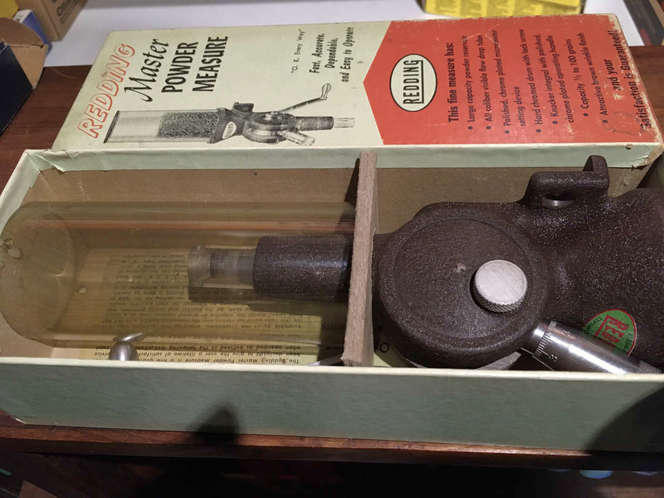 REDDING POWDER MEASURE IN BOX $100   NOT RCBS