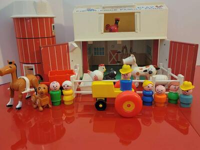 FISHER PRICE “LITTLE PEOPLE” FAMILY FARM SET #915 VINTAGE 1978 COMPLETE SET 25 PIECES
