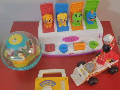 FISHER PRICE VINTAGE TODDLER TOYS: RADIO, CHIME BALL, FIRE TRUCK, BRILLIANT BASICS BOBBLE & GIGGLE PALS POP UP ANIMALS