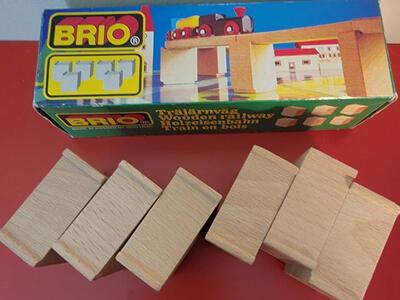 BRIO Trains: 6 Pc. Boxed Bridge and Ramp Riser Supports Vintage 1980's. Sweden/ Excellent Condition!