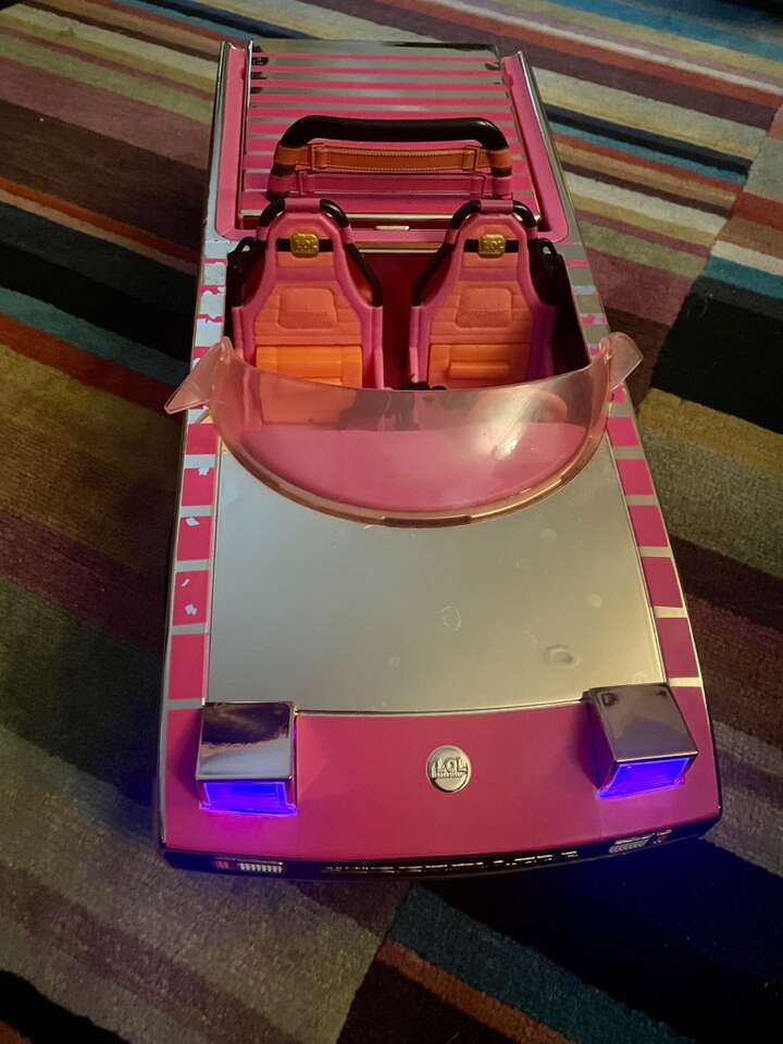LOL Surprise Car-Pool Coupe w/Pool & Dance Floor