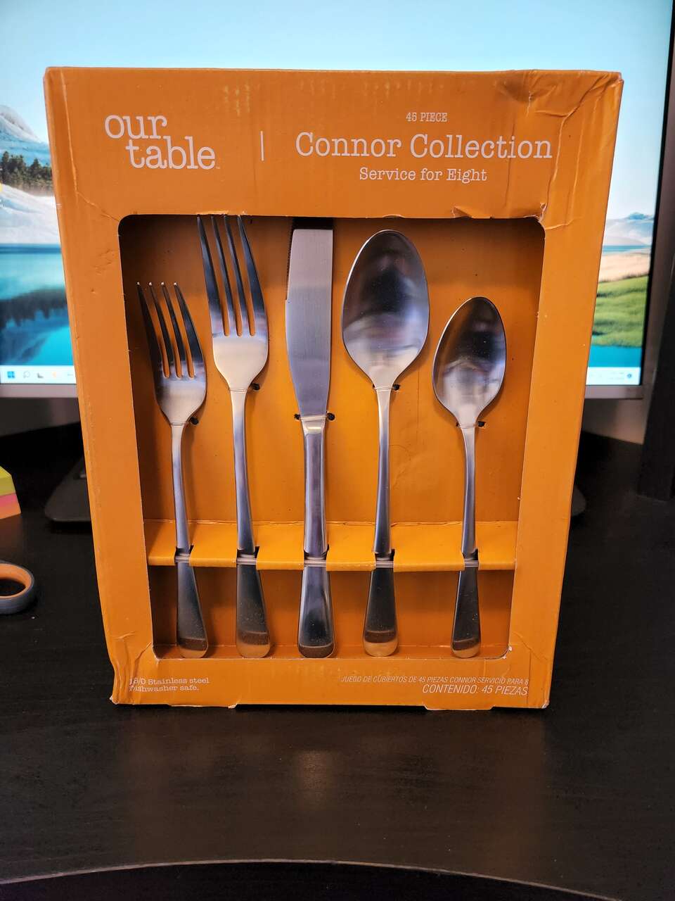 our table 45 piece silverware set