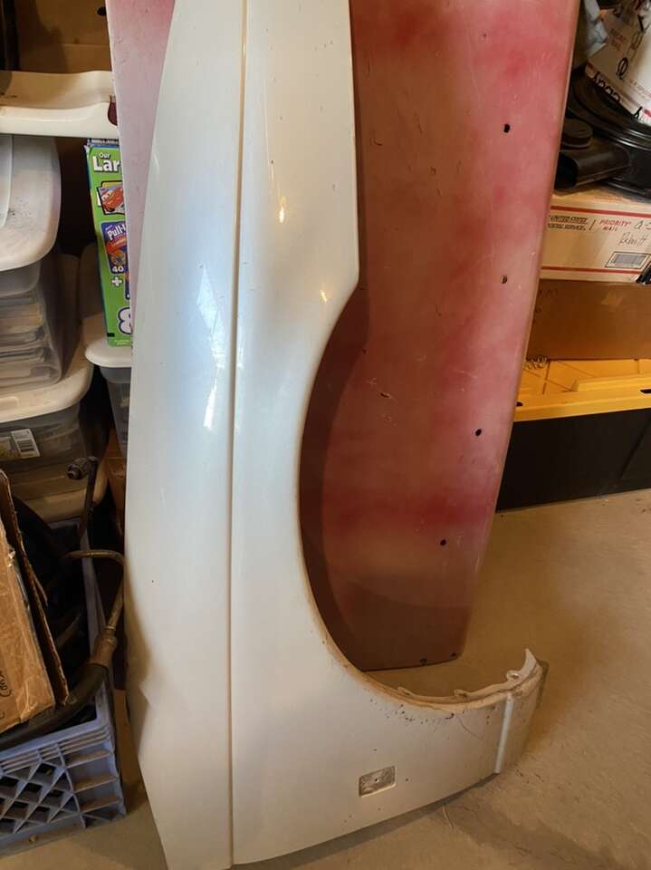 Right Fender For 1996-1999 Saturn