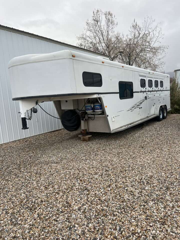 2007 Trails West 4 Horse Trailer Livestock