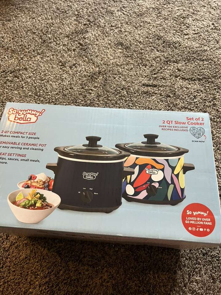 Brand New In Box Set Of 2 Two Quart Crock Pots
