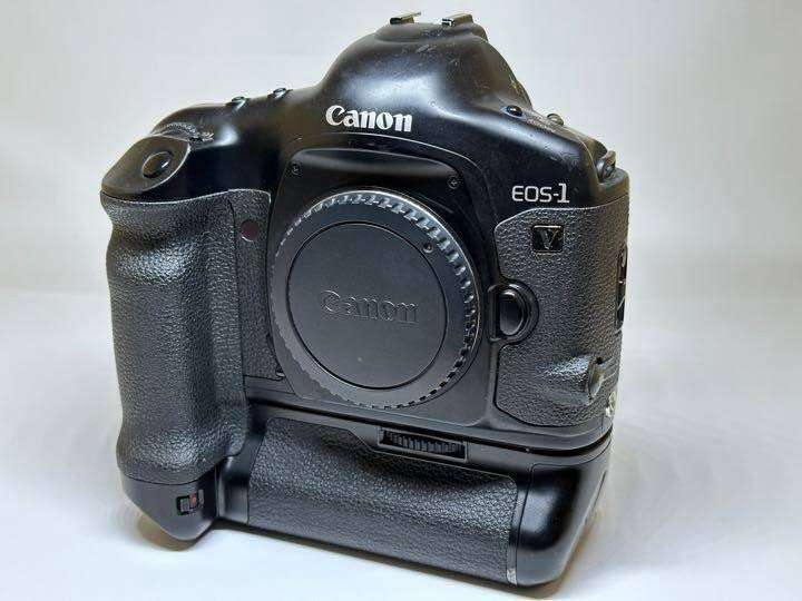 ISO Canon EOS 1V (35mm Film Camera)