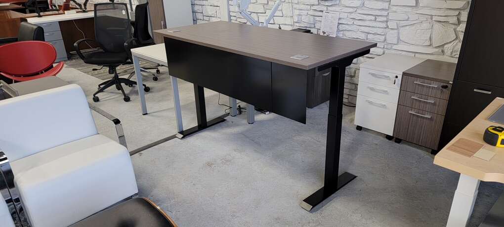 Electric Sit To Stand Desk w/ 3 memory, USB charge port, alarm and more!