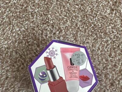 New Clinique Small Lip Luxury Gift Set