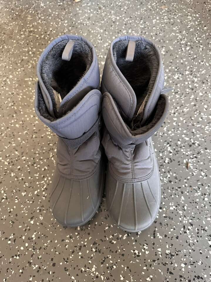 Toddler Snow Boots From The Children's Place Size 5, blue