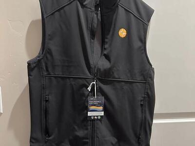 BNWT Hunter Douglas Performance Soft Shell Vest, Men size L, Black