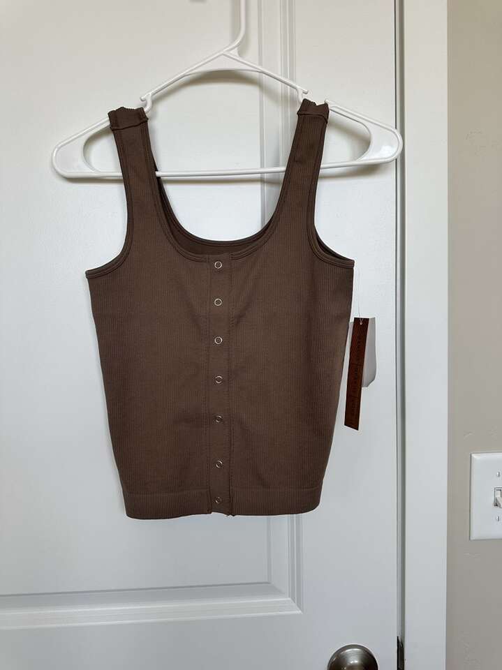 NWT Almost Famous Juniors Snap Front Tank Top M