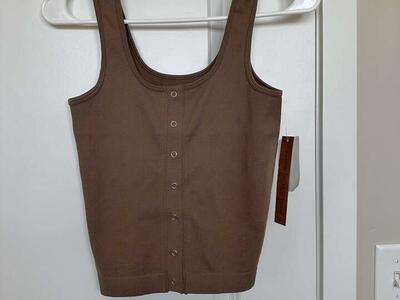 NWT Almost Famous Juniors Snap Front Tank Top M