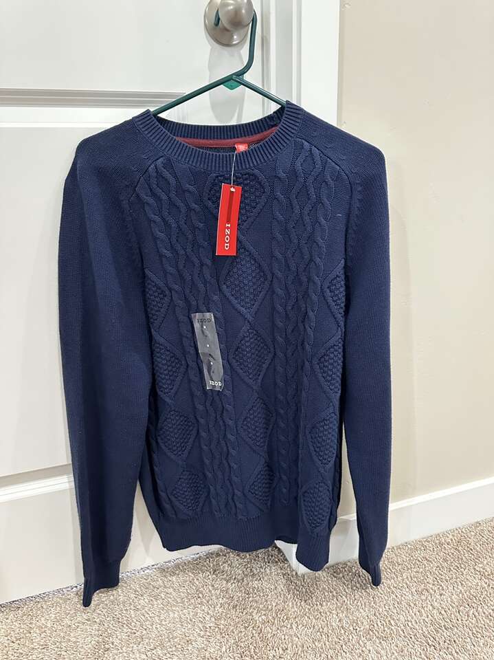 NWT IZOD Mens Cableknit Sweater Size M Cotton