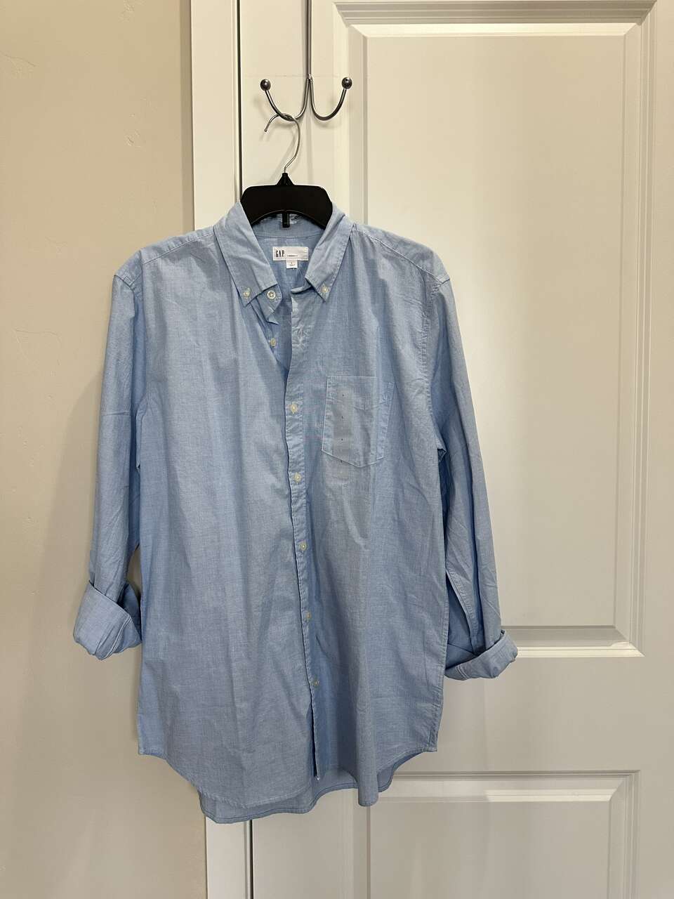 BNWT Gap Men's formal shirt, Size L, blue, standard fit, cotton