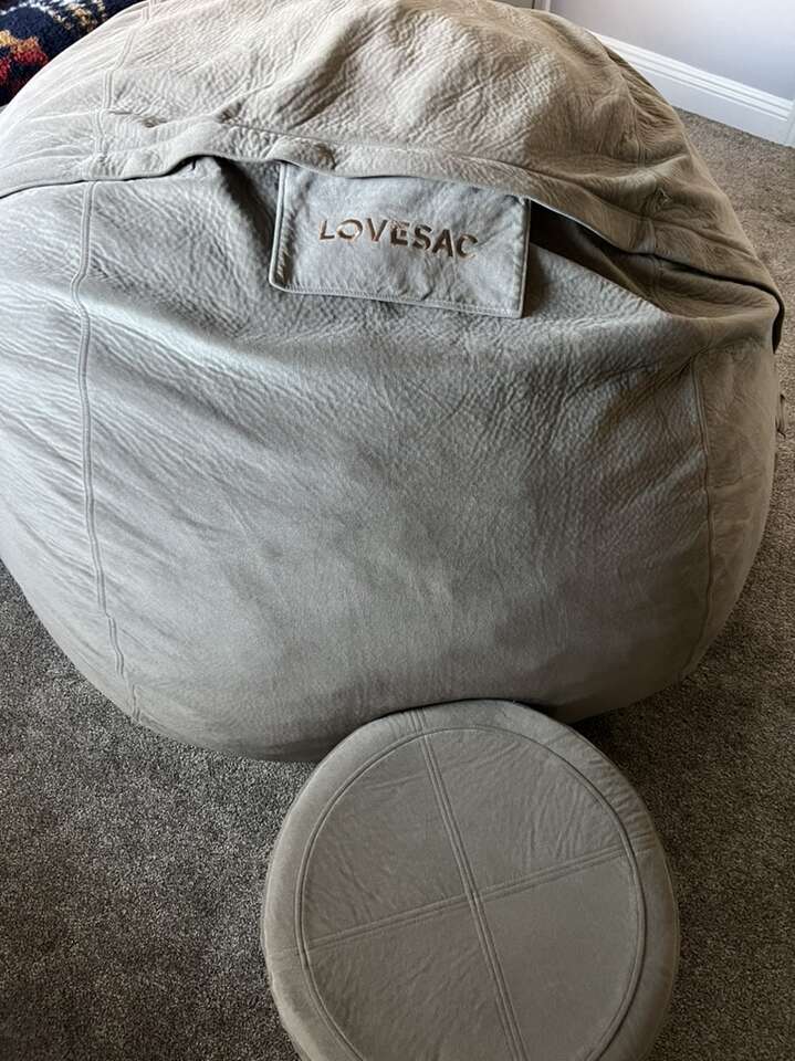 Lovesac Moviesac With Squattoman