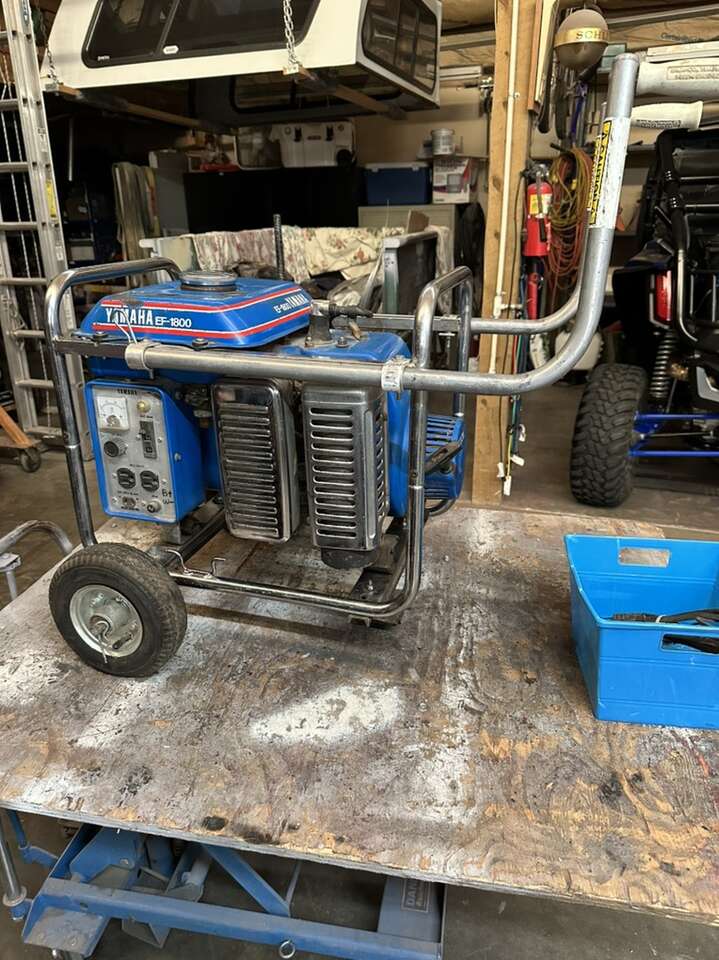 Yamaha EF 1800 Generator