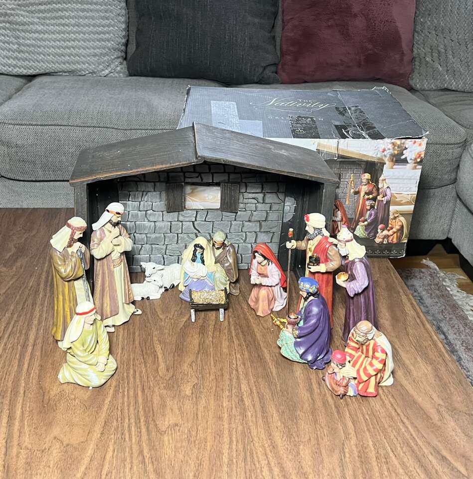Greg Oksen Nativity Christmas Set