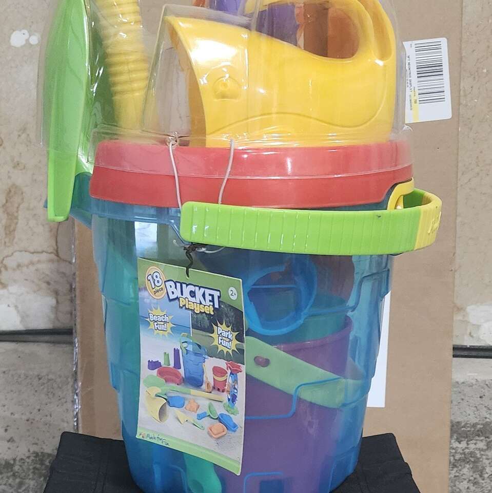 Made for Fun 18 Pc Bucket Playset