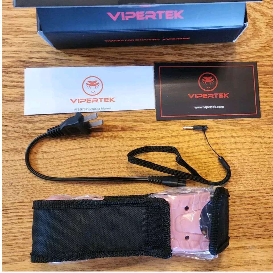 VIPERTEK Stun Gun HD LED Flashlight Disable Pin