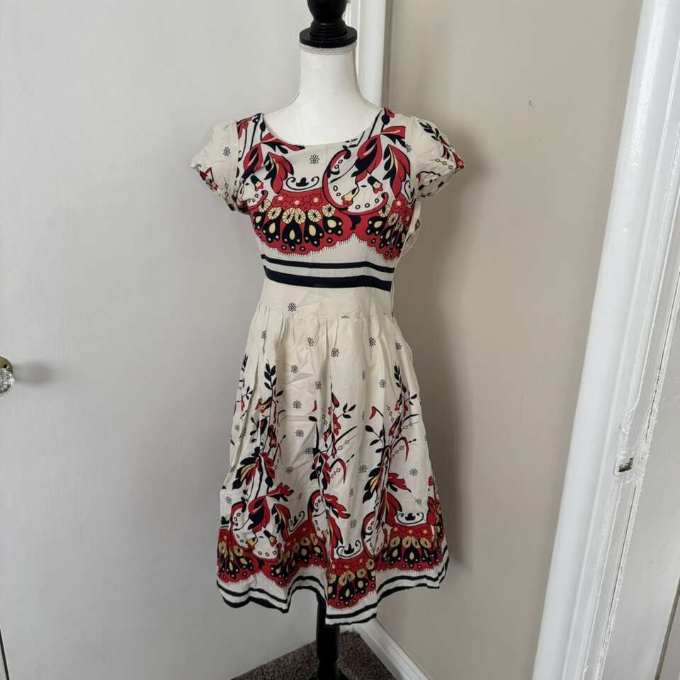 DownEast Basics Modest Spring Dress Size S